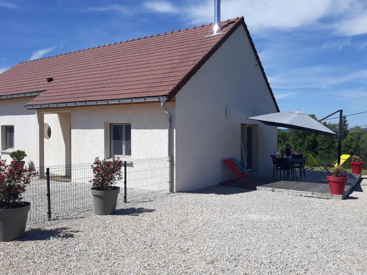 Entre Lacs Et Montagnes , Maison Individuelle,lits Prepares, Parking Et Menage Inclus * Baresia-sur-l'Ain